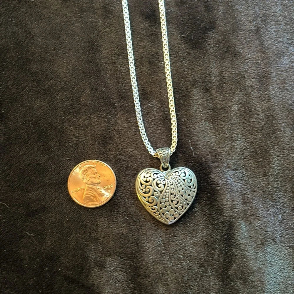 Vintage 925 Italy Sterling Silver Scroll Heart Pendant & Necklace, 21” - Picture 3 of 7